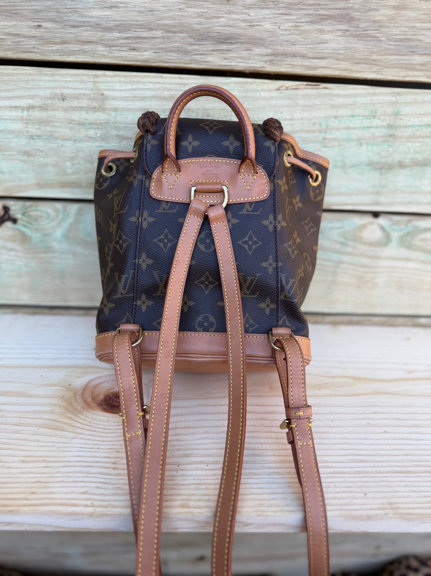 Backpack BB •
