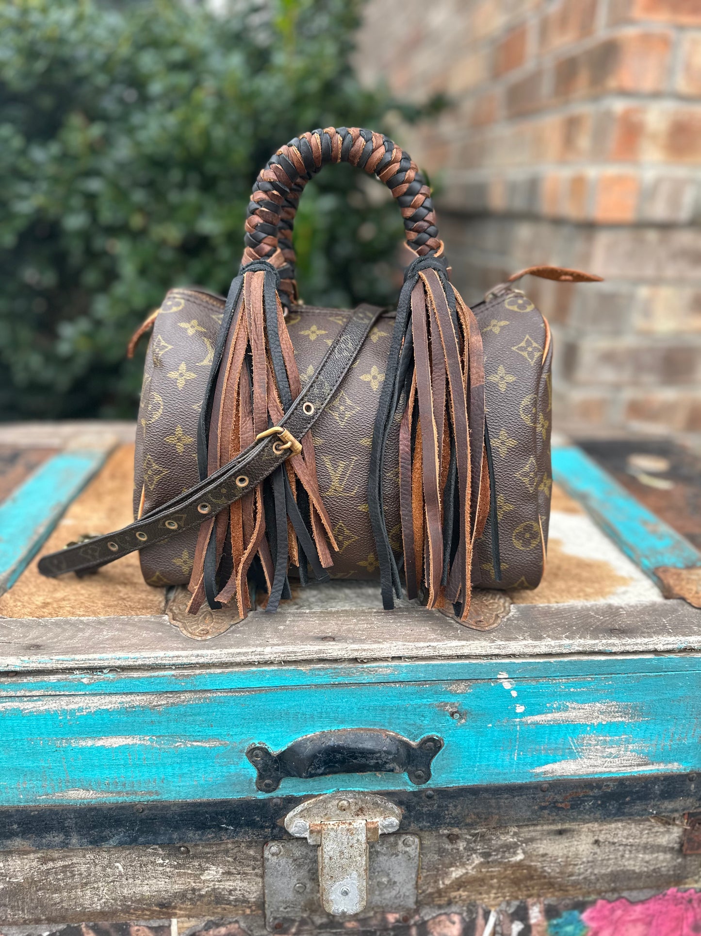 Boston 25 | Adjustable Crossbody Strap