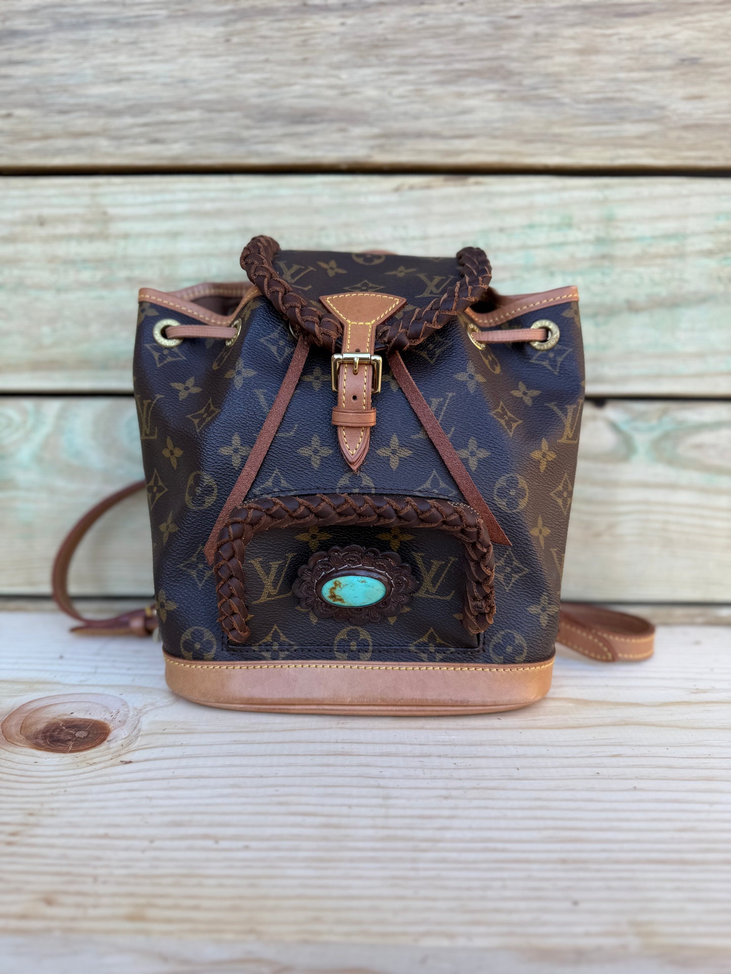 Backpack BB •