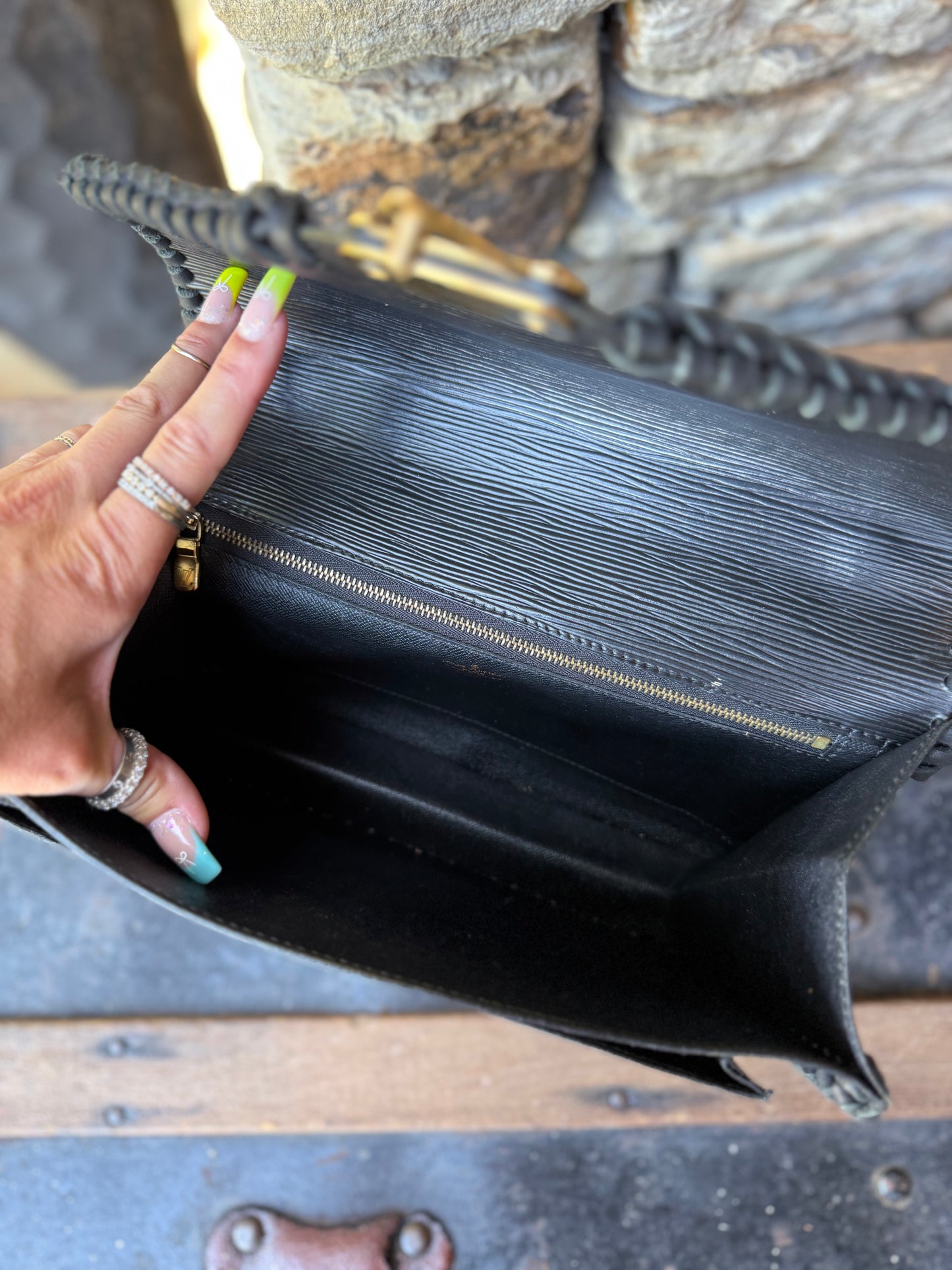 All Black Everything Crossbody 🖤