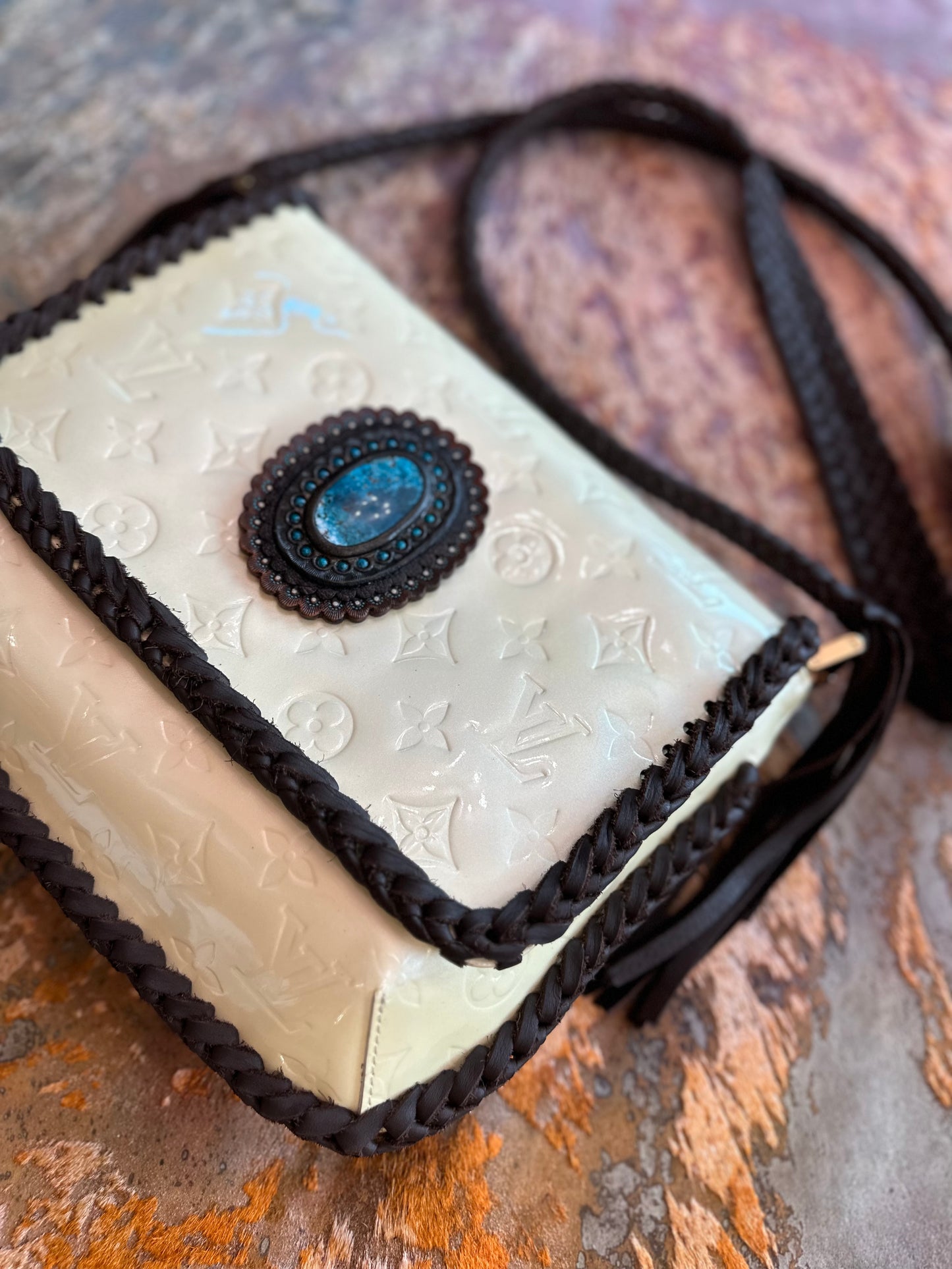 Pearl Beauty Crossbody!