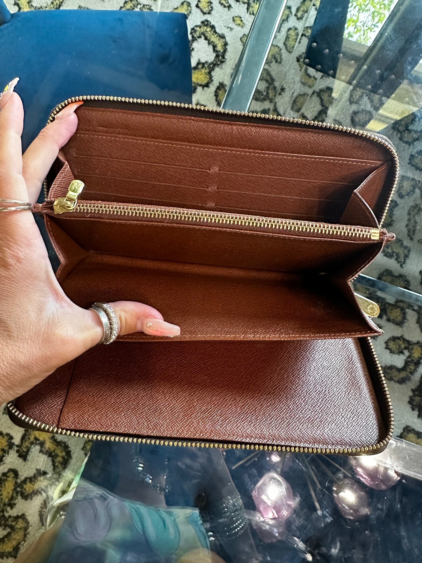 Zippy Oversized wallet!