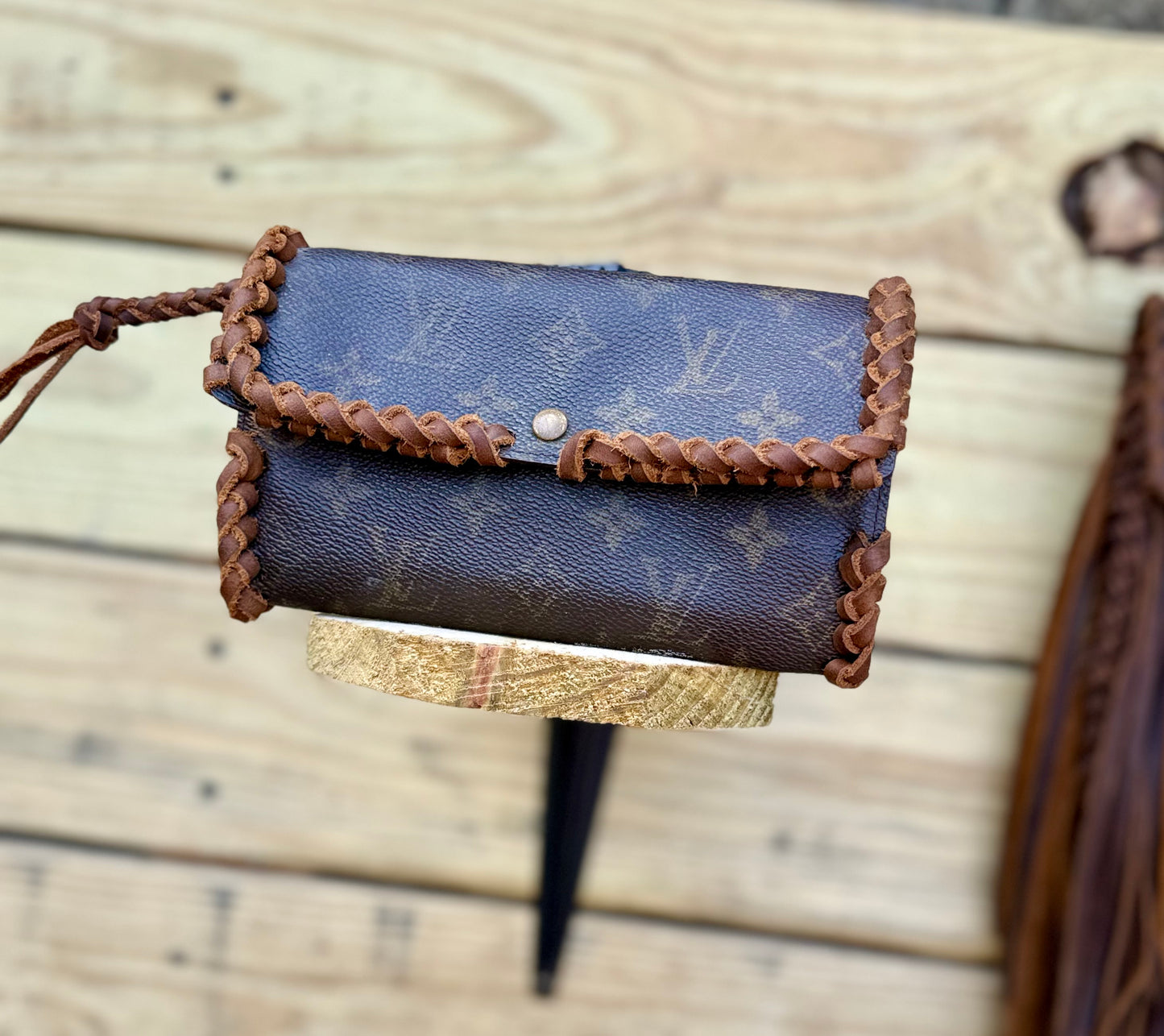 Monogram Snap Wallet 💳