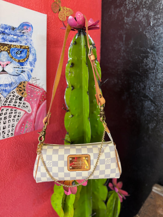 Azur Grace Crossbody 💕🤍