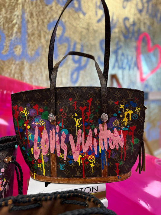 Tote’n Around | Grafetti