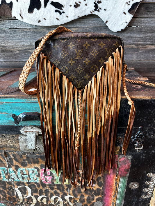 Glamour Crossbody